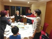 大学同学留念合影